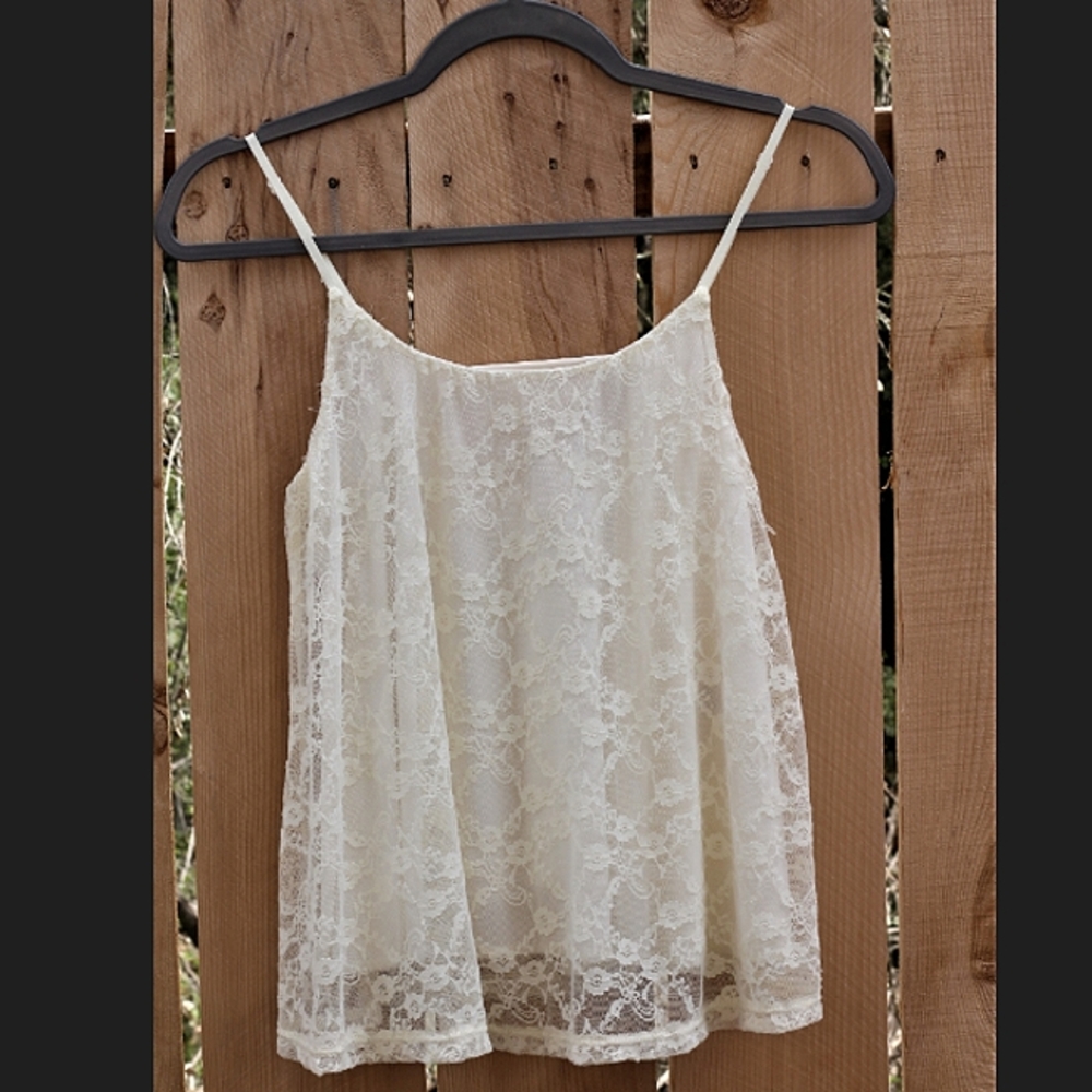Frenchi Lace Crop